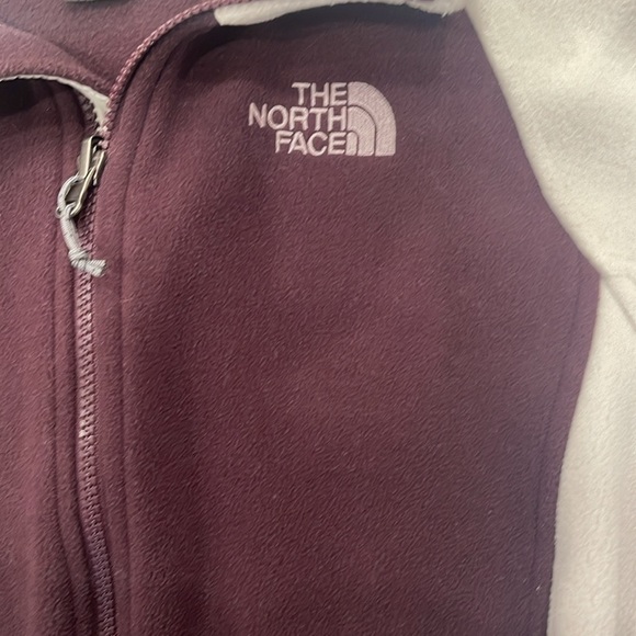 The North Face White and plum fleece jacket - Picture 3 of 4